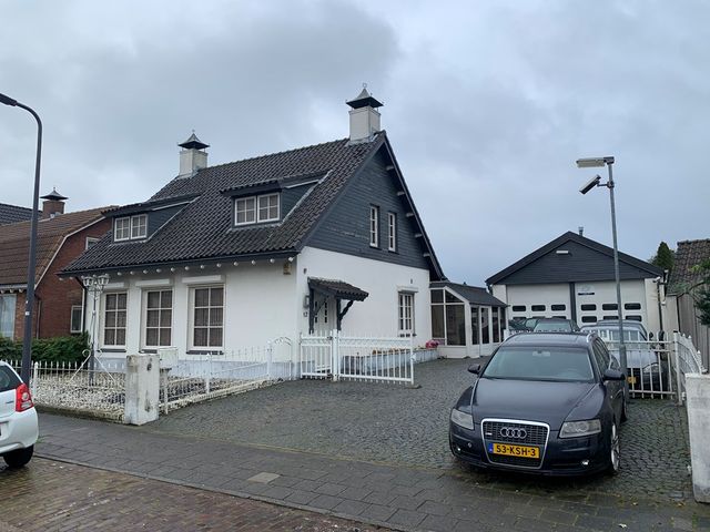 Raadhuisstraat 12, Rosmalen