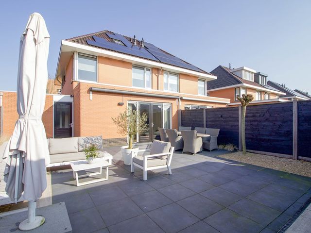 Het Roer 25, Bunschoten-Spakenburg