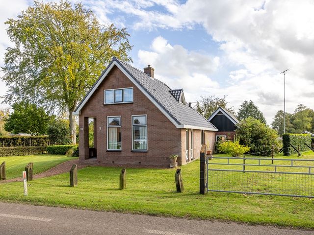 Haarsterweg 12, Marum