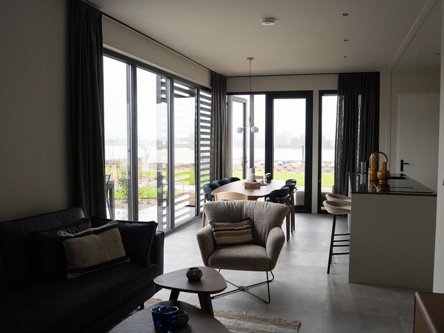 Rijnbandijk 10B, Eck en Wiel