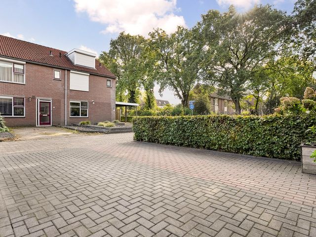 Boterbloem 73A, Hardenberg