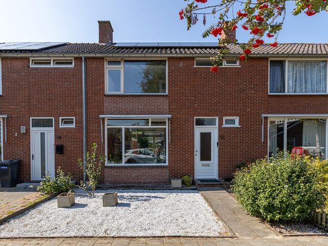 Dr. Th. Tjabbesstraat 52, Veendam