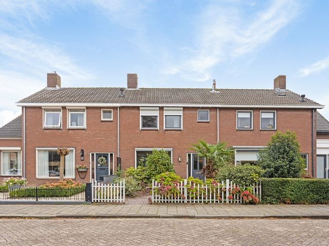 Schoolstraat 2, Hoogblokland