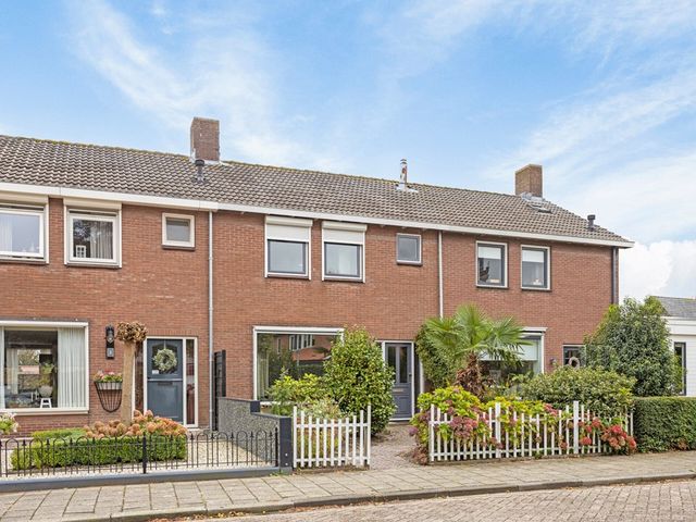 Schoolstraat 2, Hoogblokland