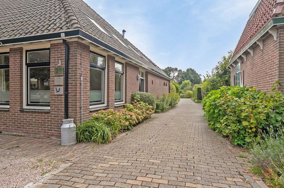 Oostwouder Dorpsstraat 16