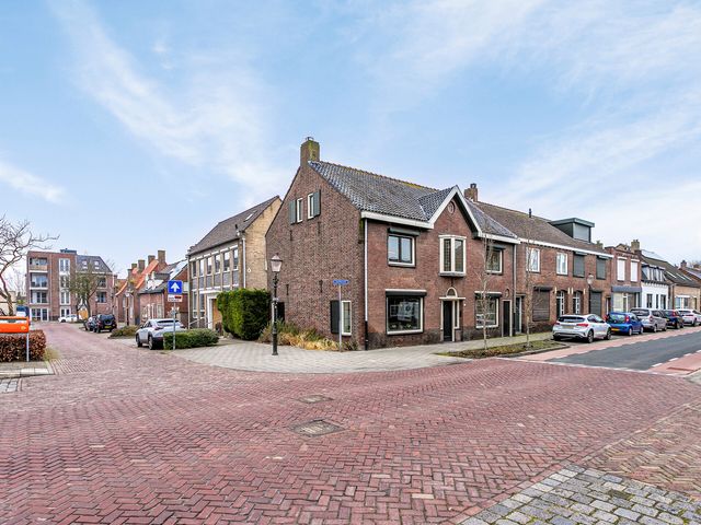 Hoofdstraat 17, Zevenbergschen Hoek