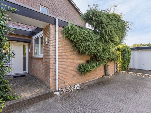 Einthovenstraat 3, Geleen