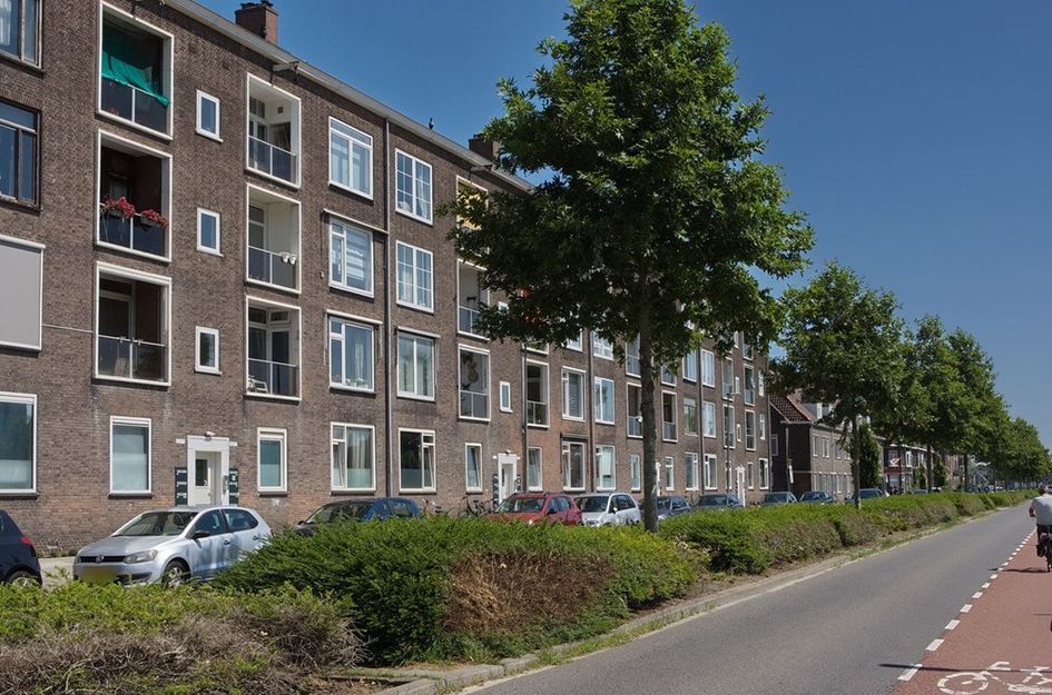 Parallelweg 100