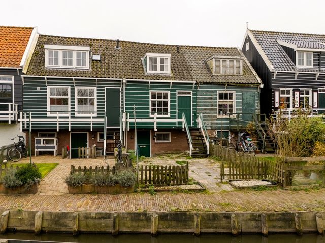 Buurt IV 7, Marken