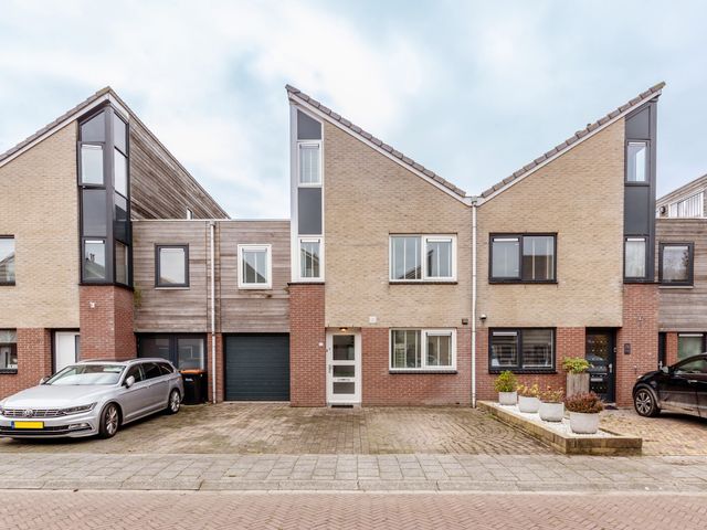 Monnickendamstraat 69, Lelystad