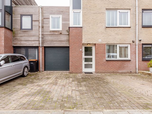 Monnickendamstraat 69, Lelystad