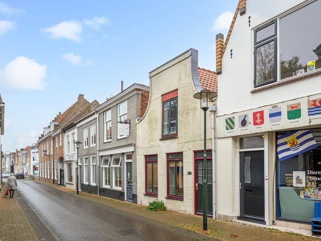 Kaaistraat 7, Sint-Maartensdijk