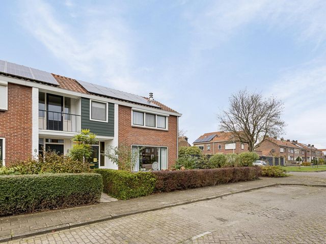 Zeeasterstraat 2, Nieuwerkerk