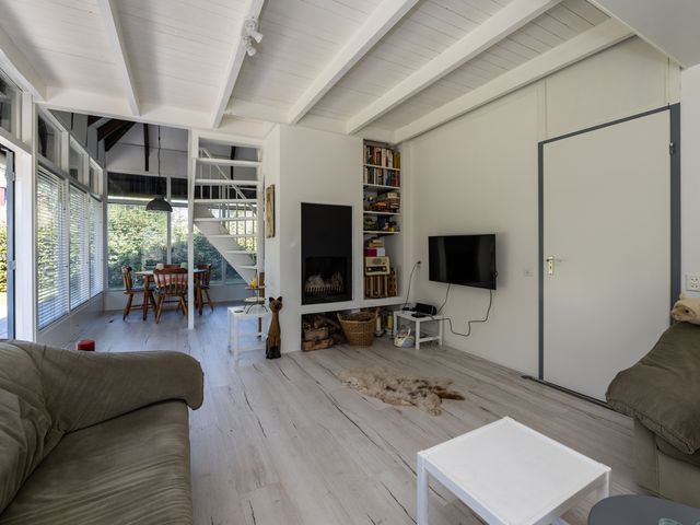 De Toekomst 83, Ouddorp