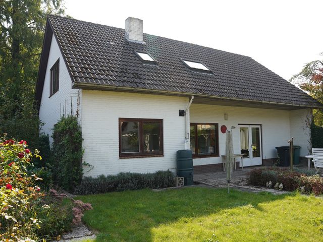 Veerhoeklaan 50, Oostburg