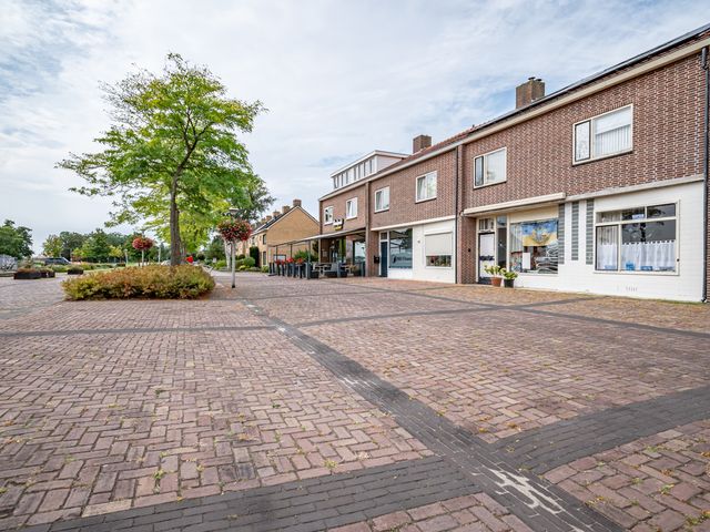 St. Hubertus-Plaats 31, Tollebeek