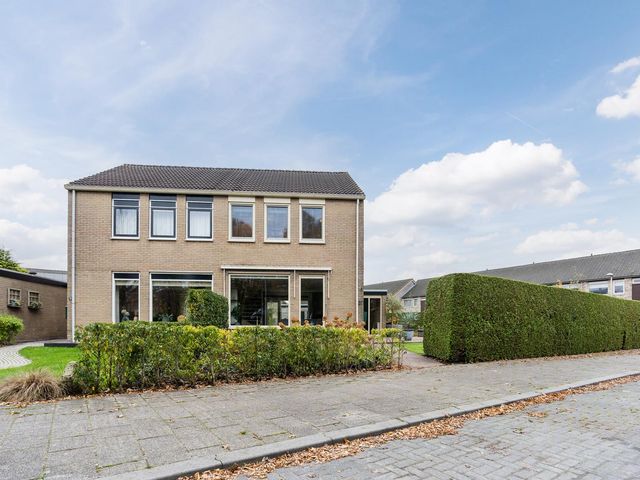 Bethesdastraat 27, Hoogeveen