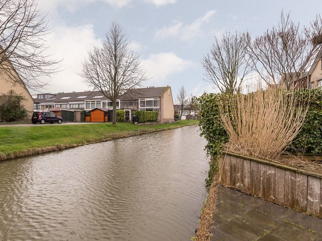 Esther de Boer-van Rijkstraat 11, Spijkenisse