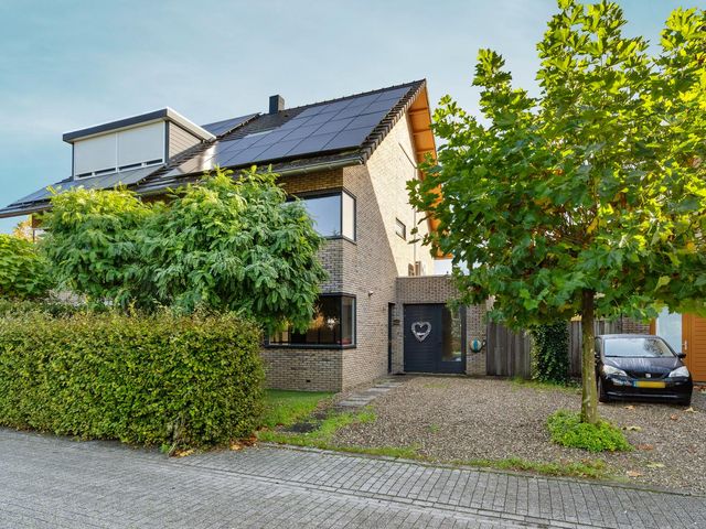 Fibulastraat 2, Almere