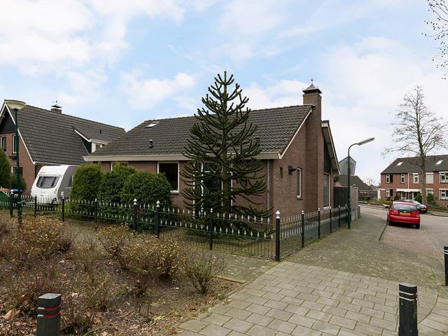 Kievitstraat 4, Fijnaart