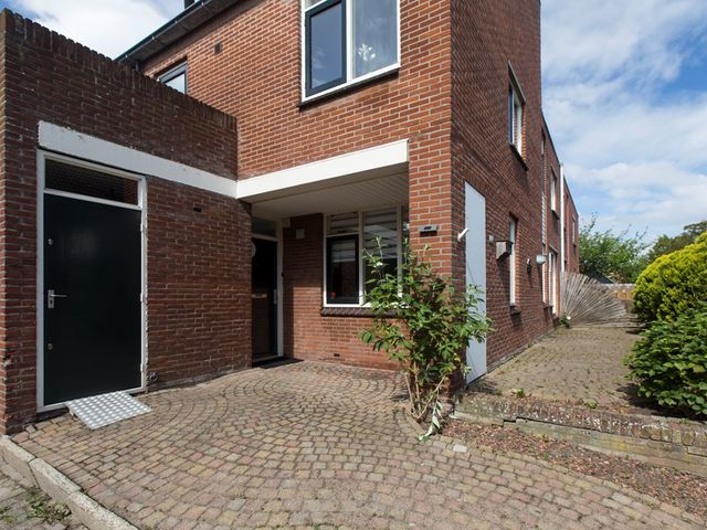 Alholm 116, Hoofddorp