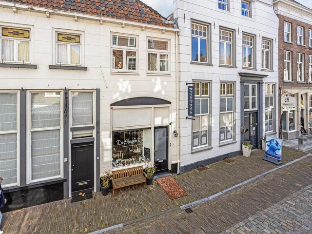 Brugstraat 7, Grave