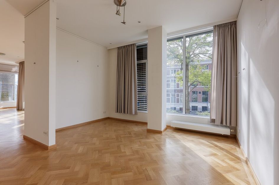 Bankastraat 127A