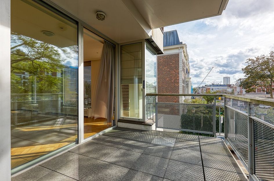 Bankastraat 127A