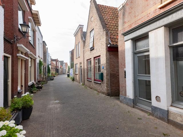 Straatdijk 18, Dirksland