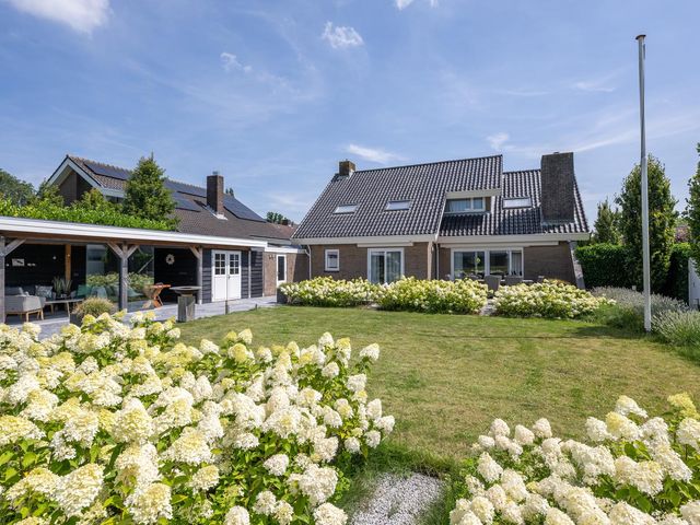 Kluut 46, Sommelsdijk