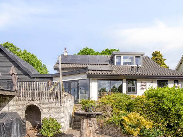 Weststraat 11, Burgh-Haamstede