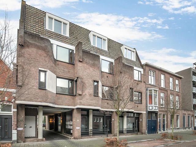 Meerten Verhoffstraat 11B2, Breda