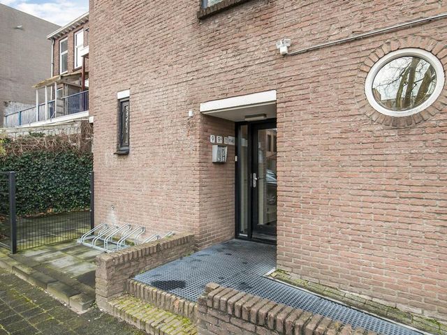 Meerten Verhoffstraat 11B2, Breda