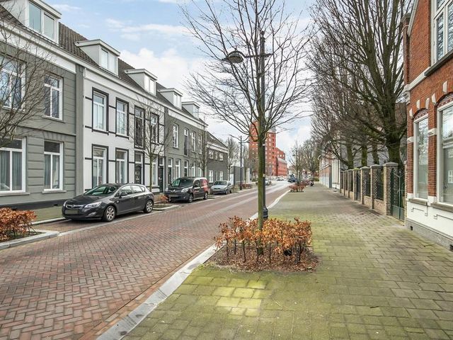 Meerten Verhoffstraat 11B2, Breda