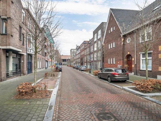 Meerten Verhoffstraat 11B2, Breda