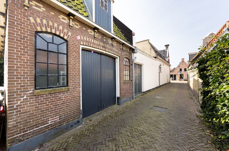 Kerkstraat 24