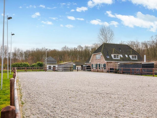 Uilenweg 3, Lelystad