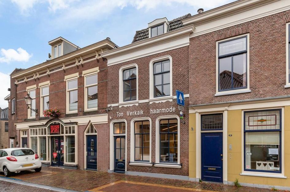 Hoogstraat 130