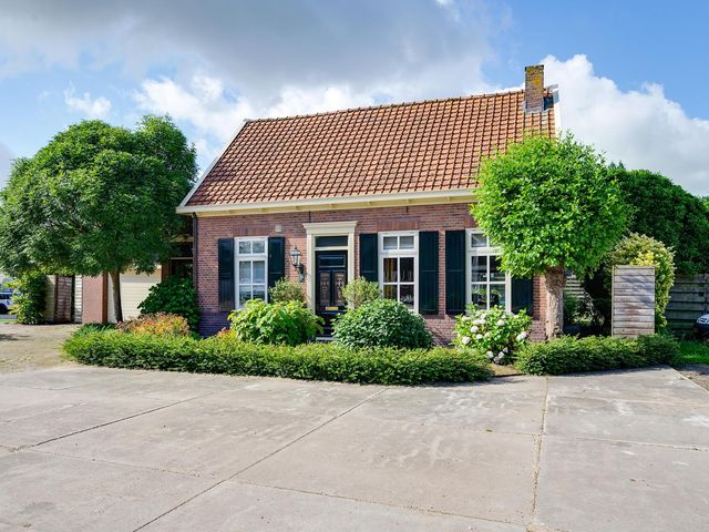 Arent van Lierstraat 27A, Puttershoek