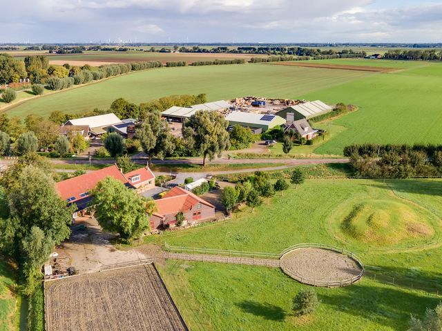 Varkensdijk 1, Strijen