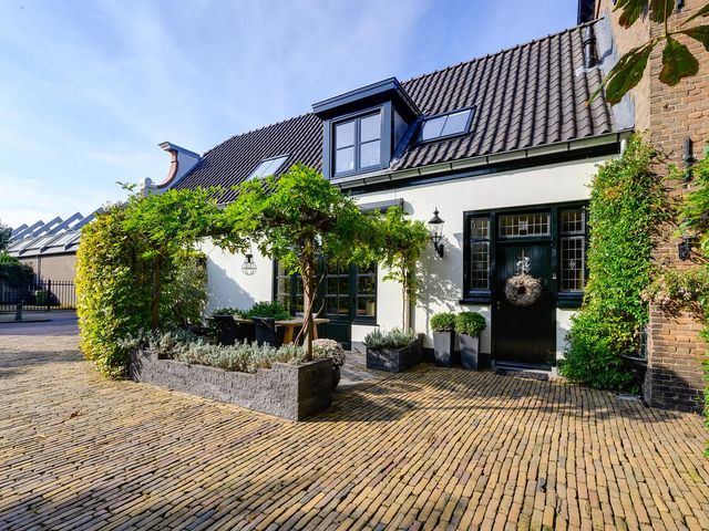 Langestraat 10, 'S-Gravendeel