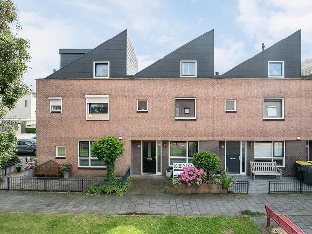 Stravinskypad 26, Oud-Beijerland
