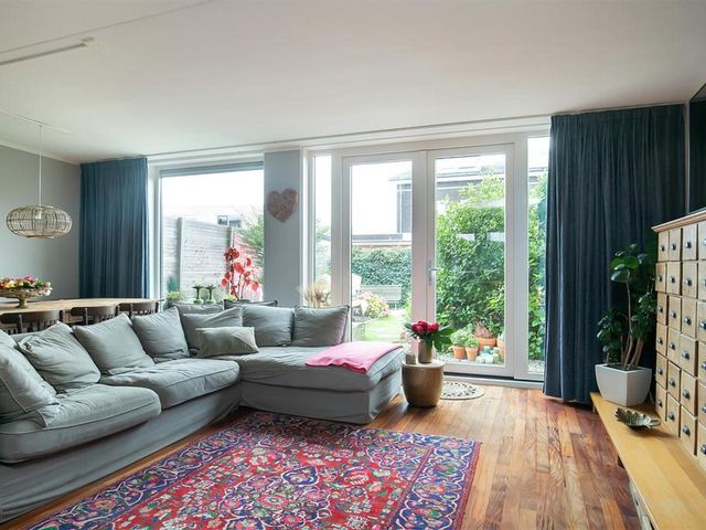 Rubinsteinplein 3, Oud-Beijerland