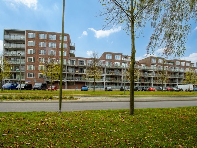 S Van Houtenlaan 2, Schiedam