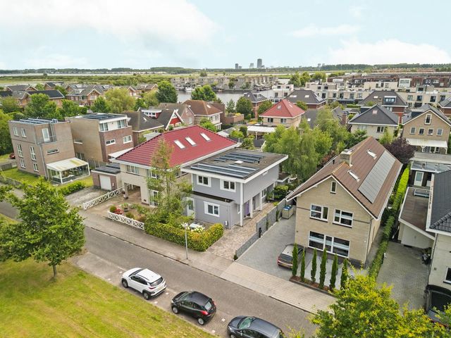 Marifoon 18, Almere