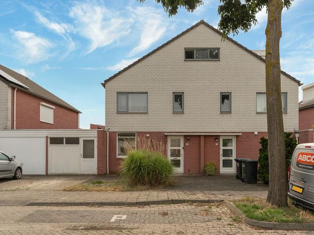 Mr. Jacob Anton Schorerstraat 11, Arnhem