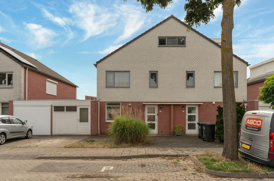 Mr. Jacob Anton Schorerstraat 11