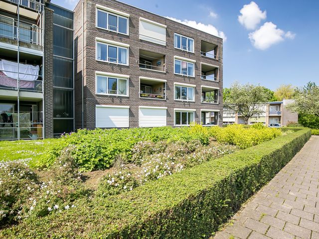 Irisstraat 32, Hoek