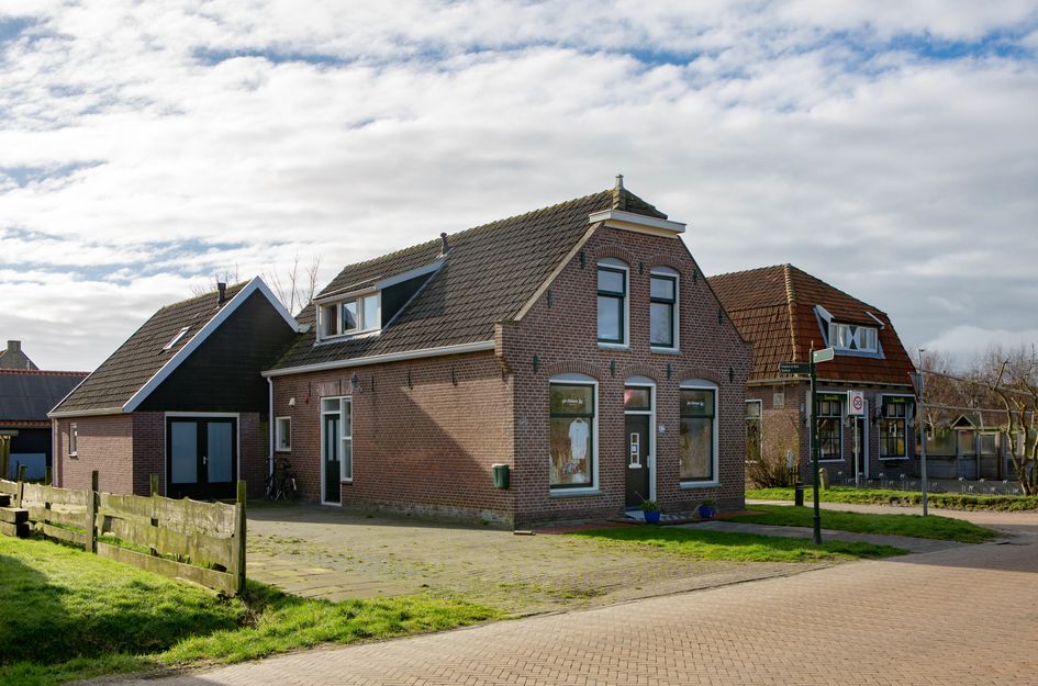 Dorpsstraat 42