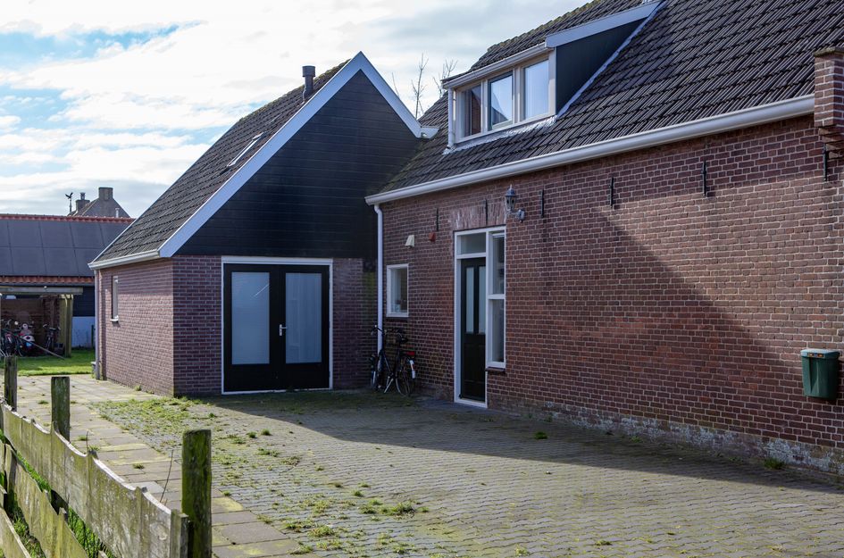 Dorpsstraat 42